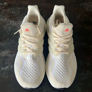 Adidas Womens Ultraboost Suze US7